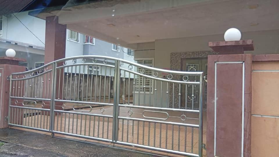 Happy Raub Guest House Exterior foto